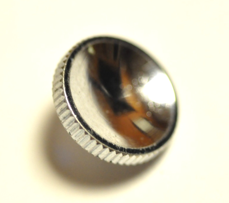 Unbranded 15mm soft shutter release button for most cameras. Standard thread.