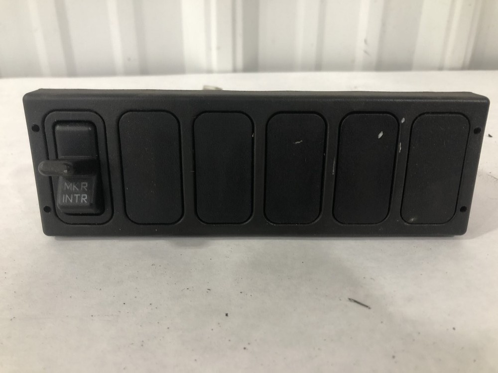 International 4400 SWITCH Dash Panel - Used
