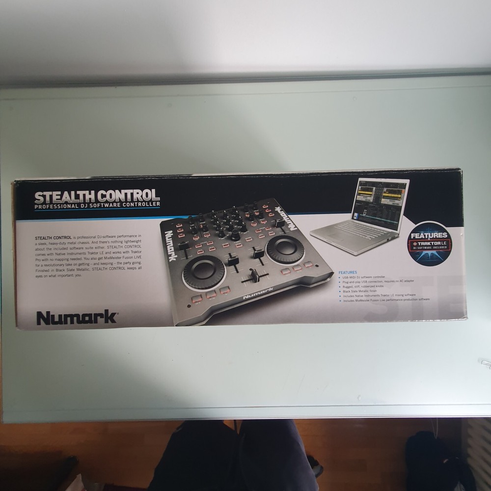 Numark Stealth Control - DJ Console - Audio 2 DJ Audio Card - Native Instrument
