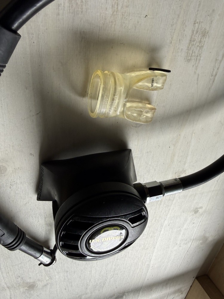 SCUBA DIVING U.S.DIVERS CONSHELF 22 SECOND STAGE REGULATOR BLACK