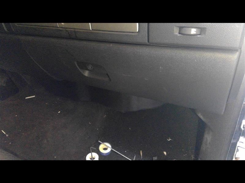 SILVRDO15 2011 Glove Box 363945