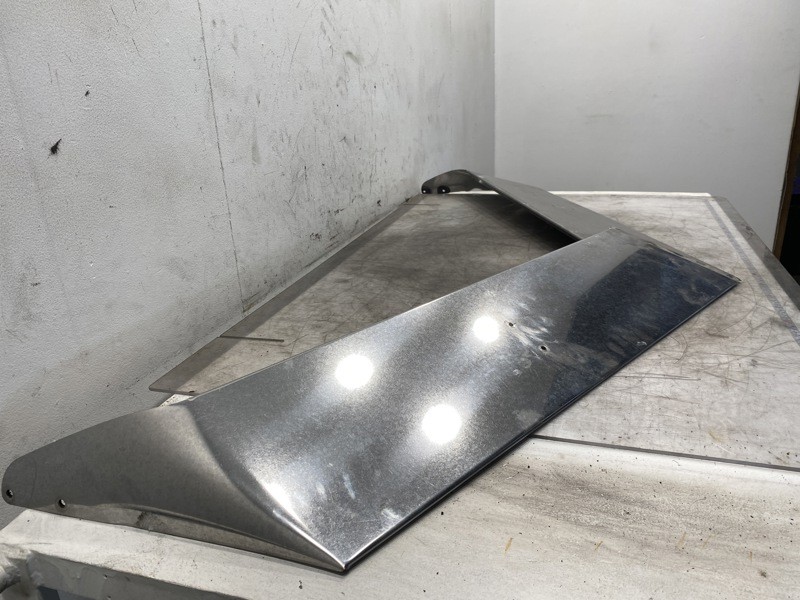2010 Peterbilt 388 Visor (654-10793)