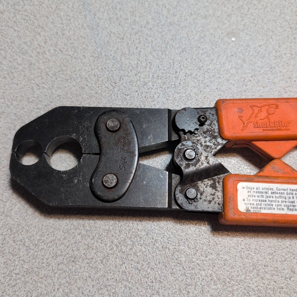 SharkBite 23251 Pex Crimp Tool, 1/2 & 3/4 In. - Quantity 1