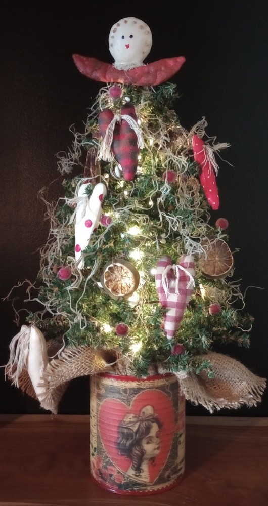 Primitive Valentine's Day Tree