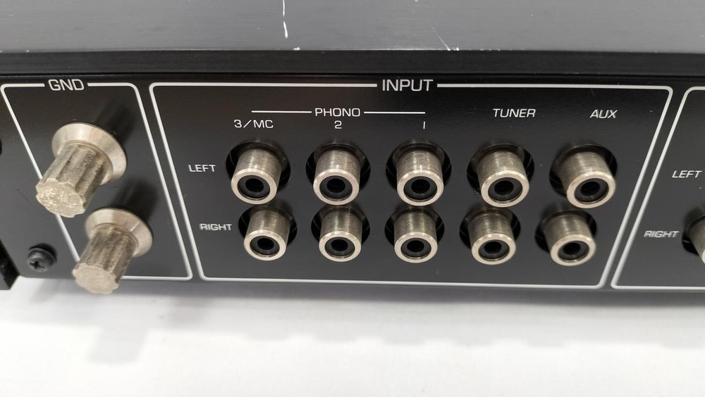 YAMAHA C-2 Stereo Preamplifier Phono Equalizer Amplifier 100V USED audio