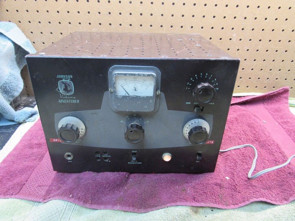 Vintage Johnson Viking Adventurer HAM Radio CW Transmitter