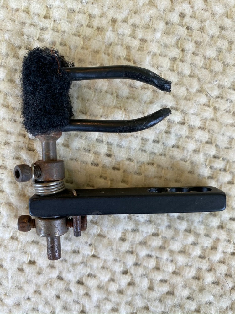 Archery Dual Prong Flipper Rest