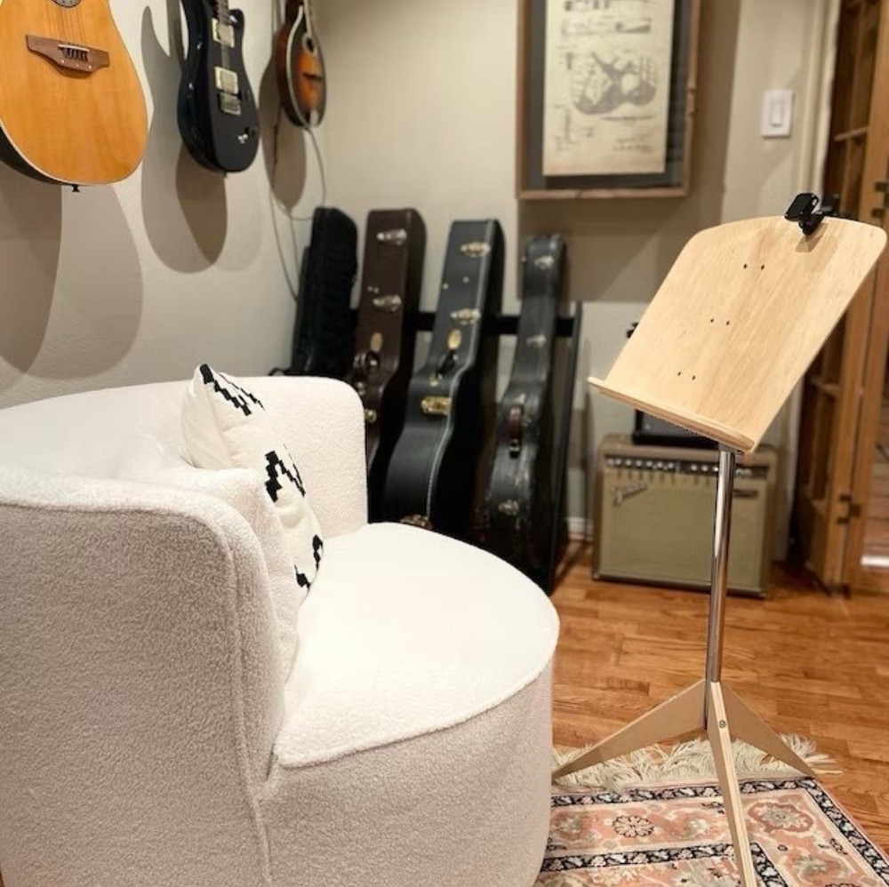 Music stand