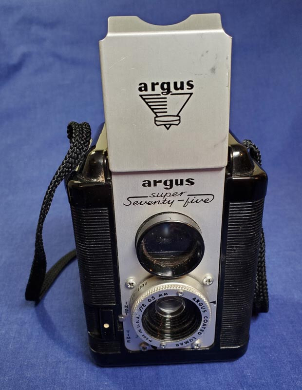 Vintage Argus Super Seventy-five 75 Box Camera With Flash & Instructions Clean