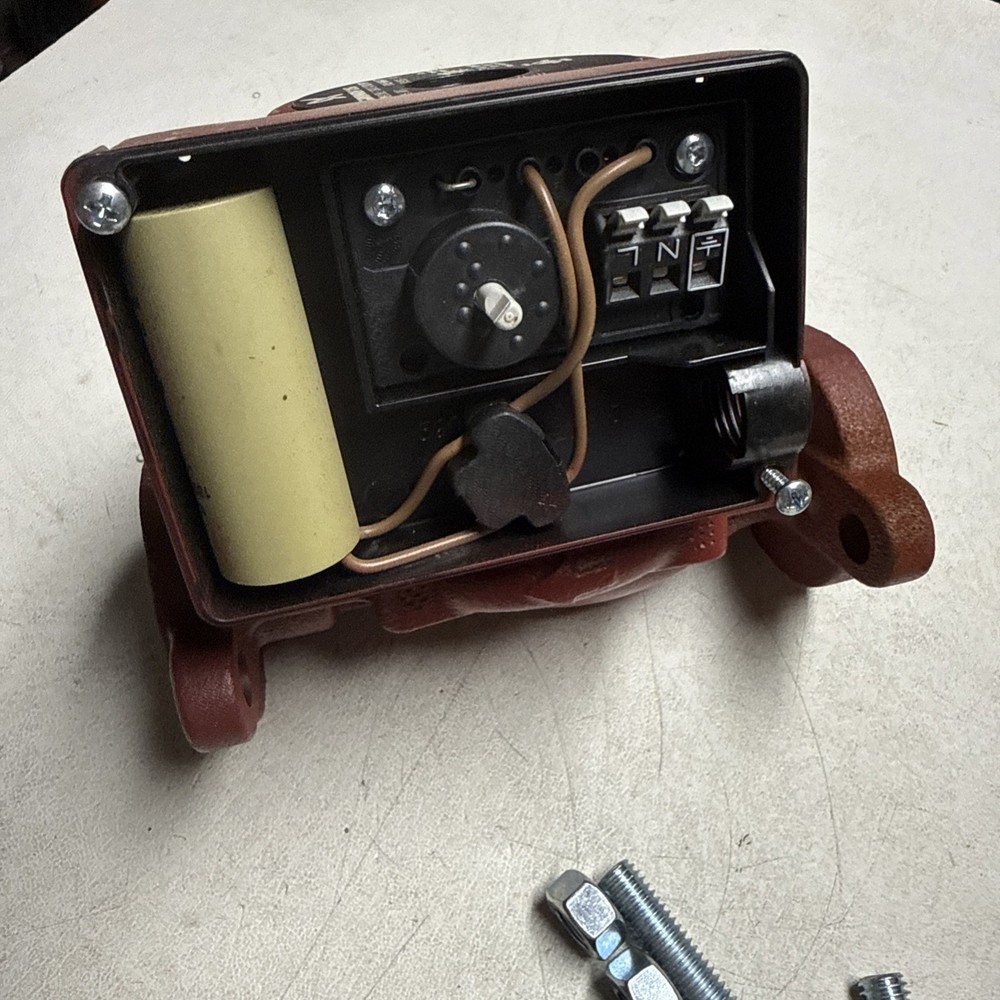 Grundfos UPS15-58FC Super Brute Circulator missing front cover plate