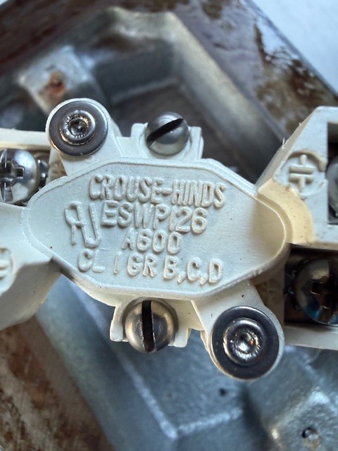 EATON / CROUS-HINDS EFS2184