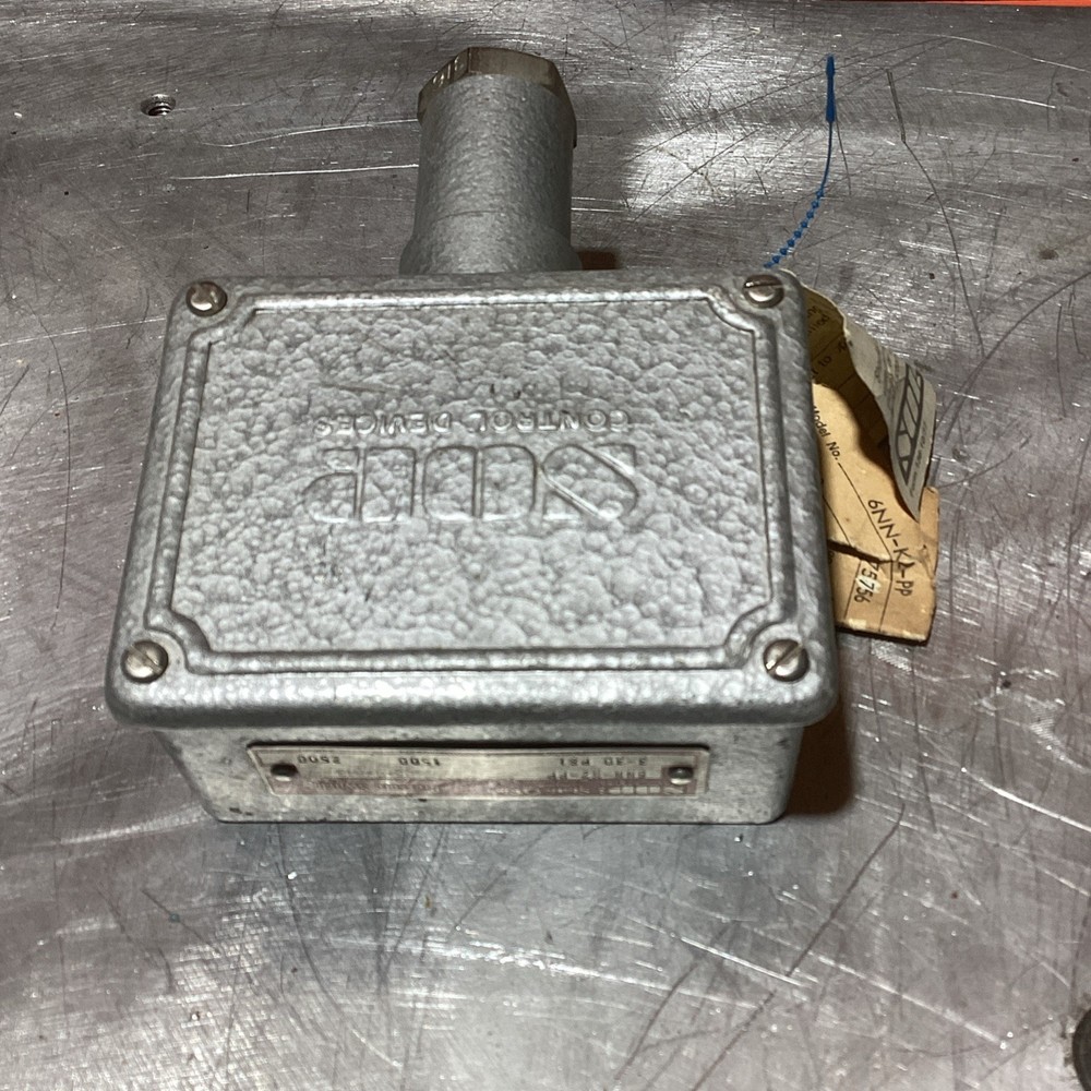 SOR 6NN-K2-PP PRESSURE SWITCH 3-30PSI NOS