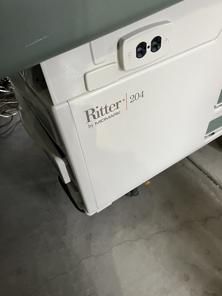 Midmark Ritter 204 Medical Exam Table