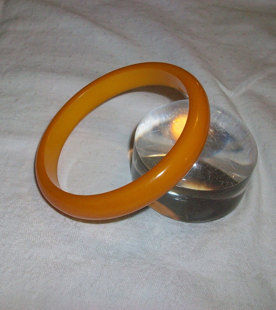 Vintage Round Smooth Deep Butterscotch Bakelite Bracelet Bangle