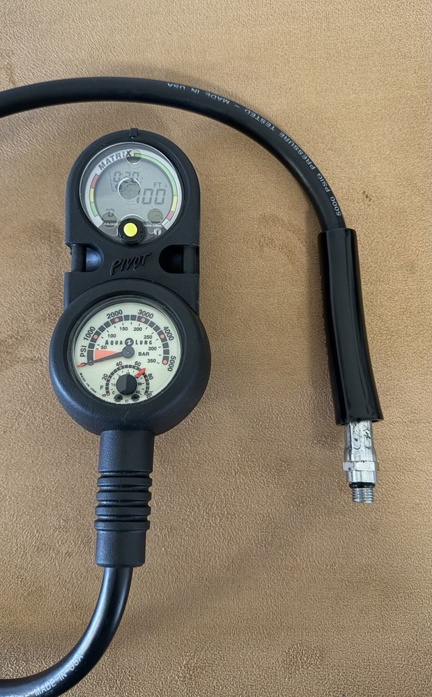 Aqua-Lung Pivot Console With Matrix Master Dive Computer And Pressure Gauge