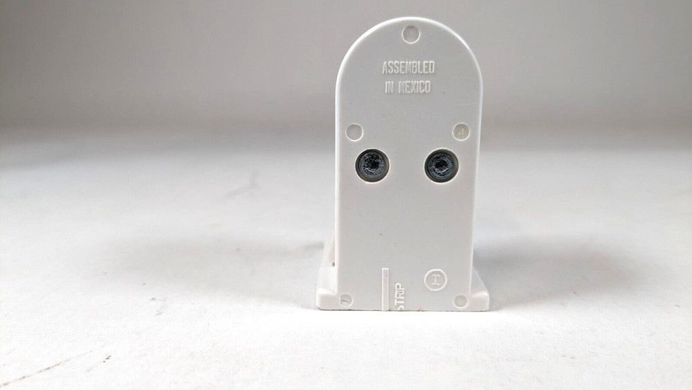 10 NEW Leviton 13465 3CWN9 High Output Fluorescent Fixed Socket Lamp Holder