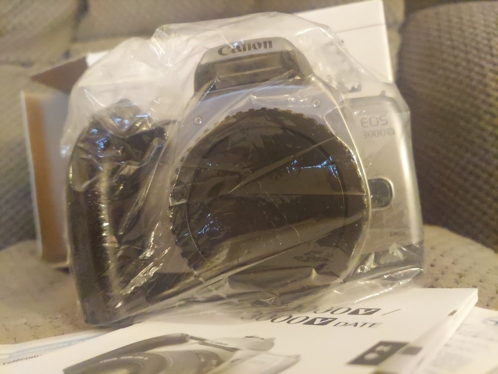 Canon EOS 3000 V DATE Still Camera Body New