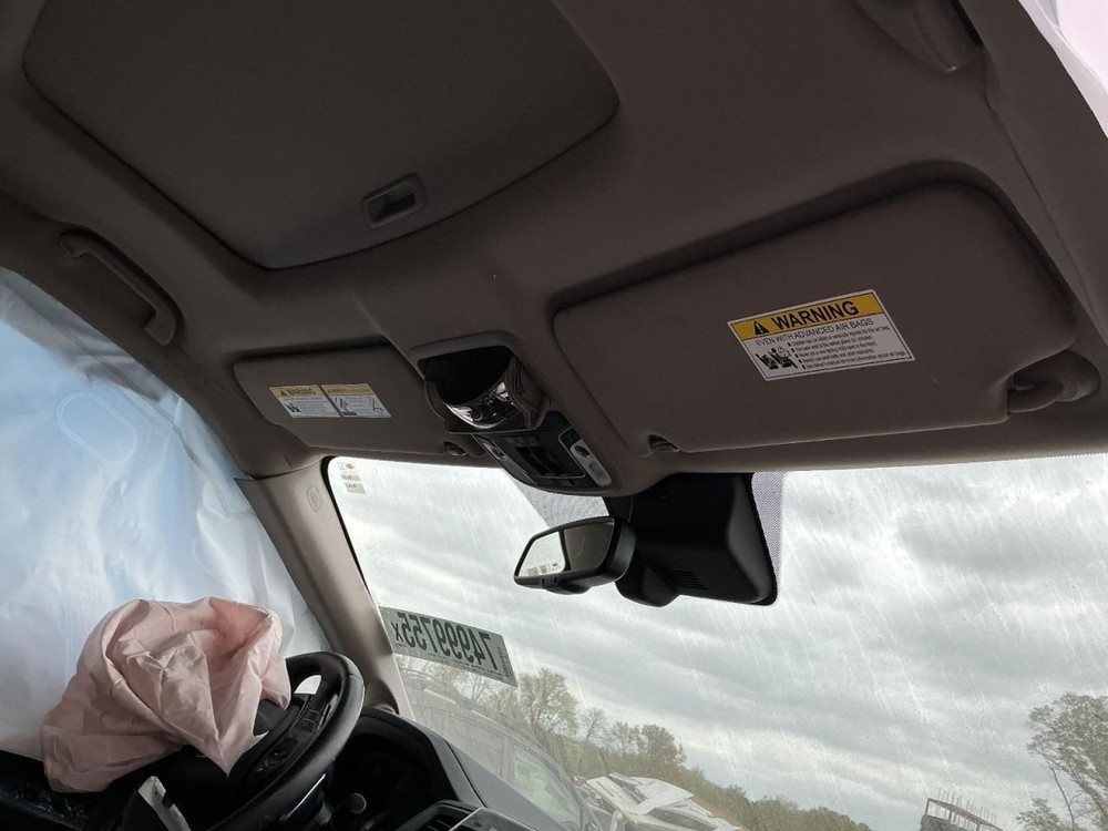 PILOT 2017 Glove Box 5021571