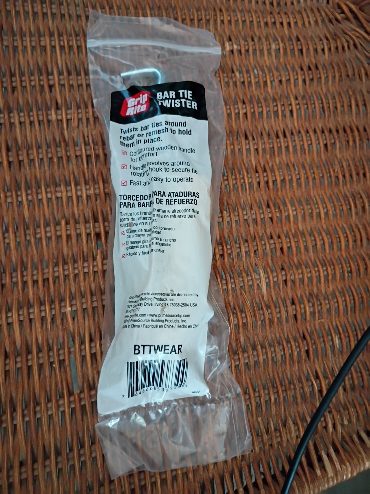 Easy-Grp Wooden Handle Metal Hand Wire Tie Twister Tool