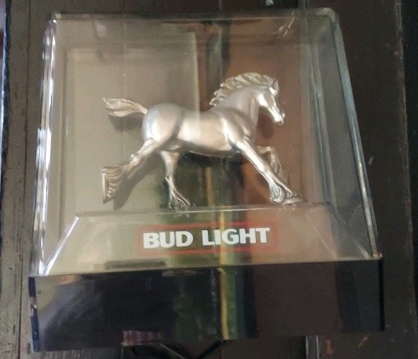 BUDWEISER Light Vintage Clydesdale Light 1982 beer *** WORKS ***