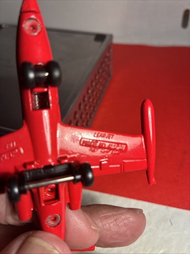 MATCHBOX Intl. Macau SB1 1973 DATAPOST Red LEARJET.