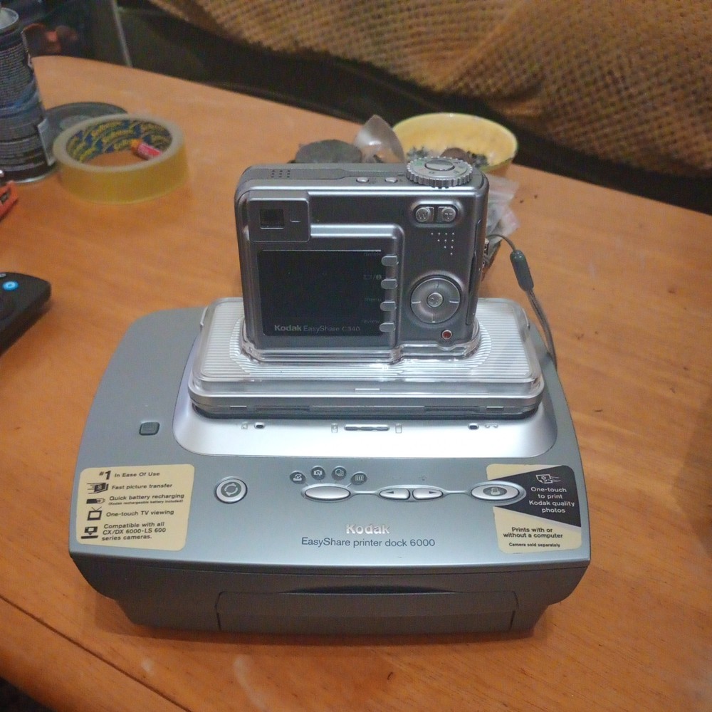 Kodak Digital Camera EasyShare C340 5.0MP Silver and printer 6000 dock