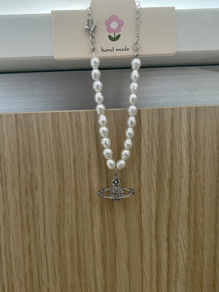 Clear and Pearl Vintage Dangle Bracelet