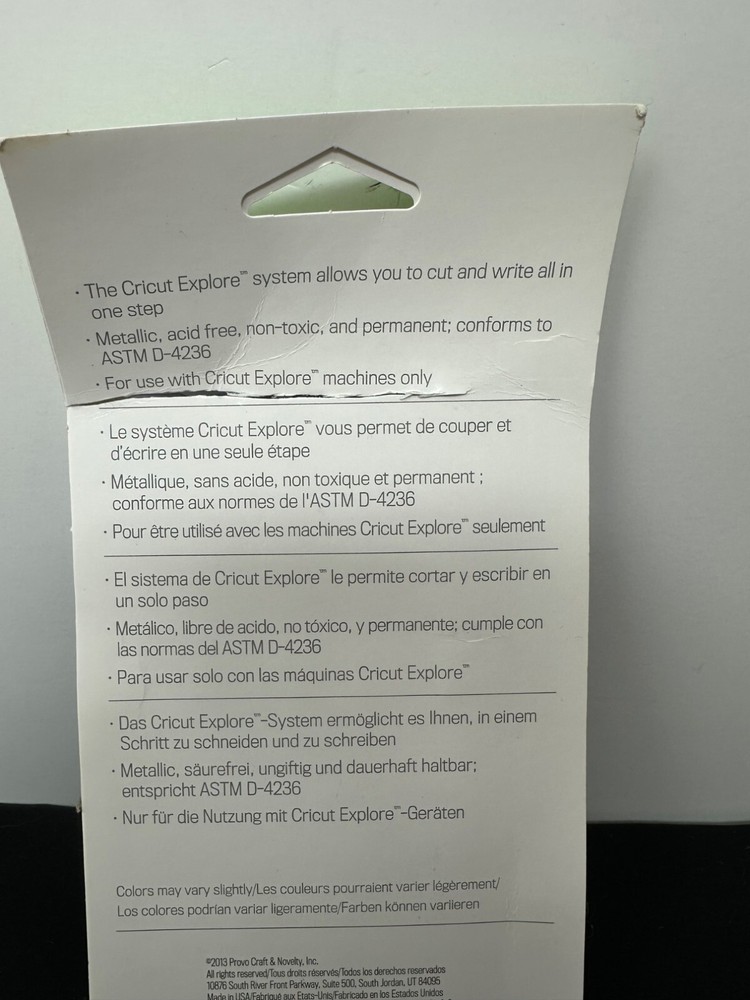 Cricut Explore Metallic Pen Set Medium Point 5 Pack Cricut Machines Package Open