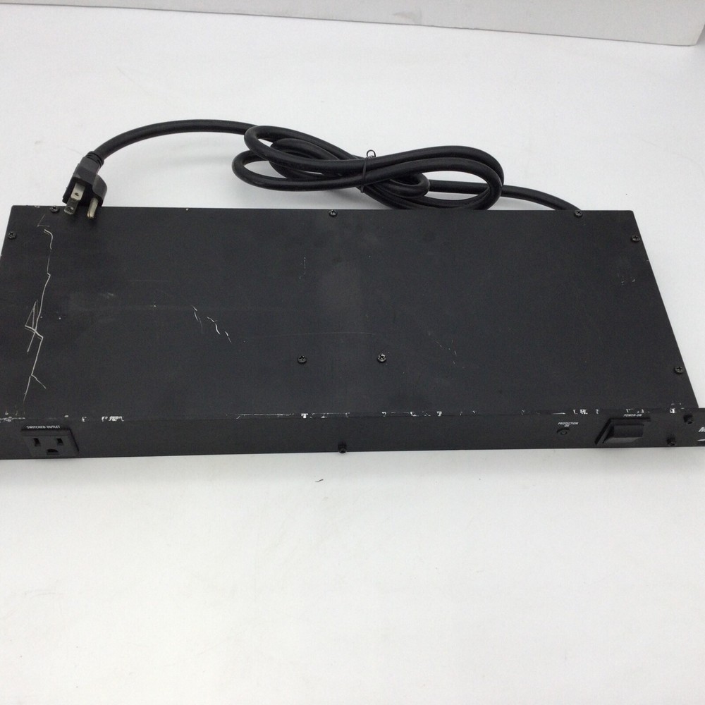 Furman M-8X Power Conditioner