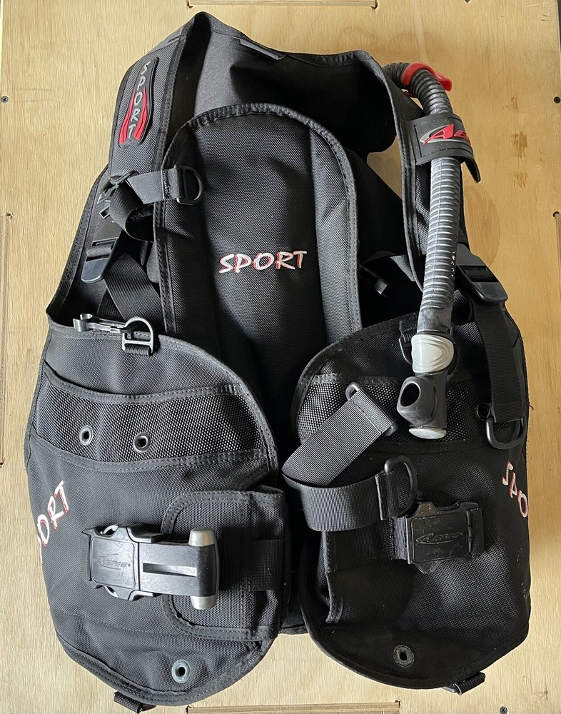 Aeris Sport Scuba Diving Buoyancy Compensator - Small