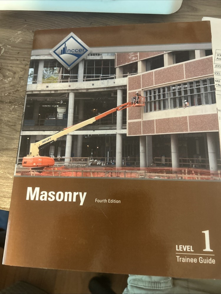 Masonry Trainee Guide, Level 1 by NCCER (4e Paperback)