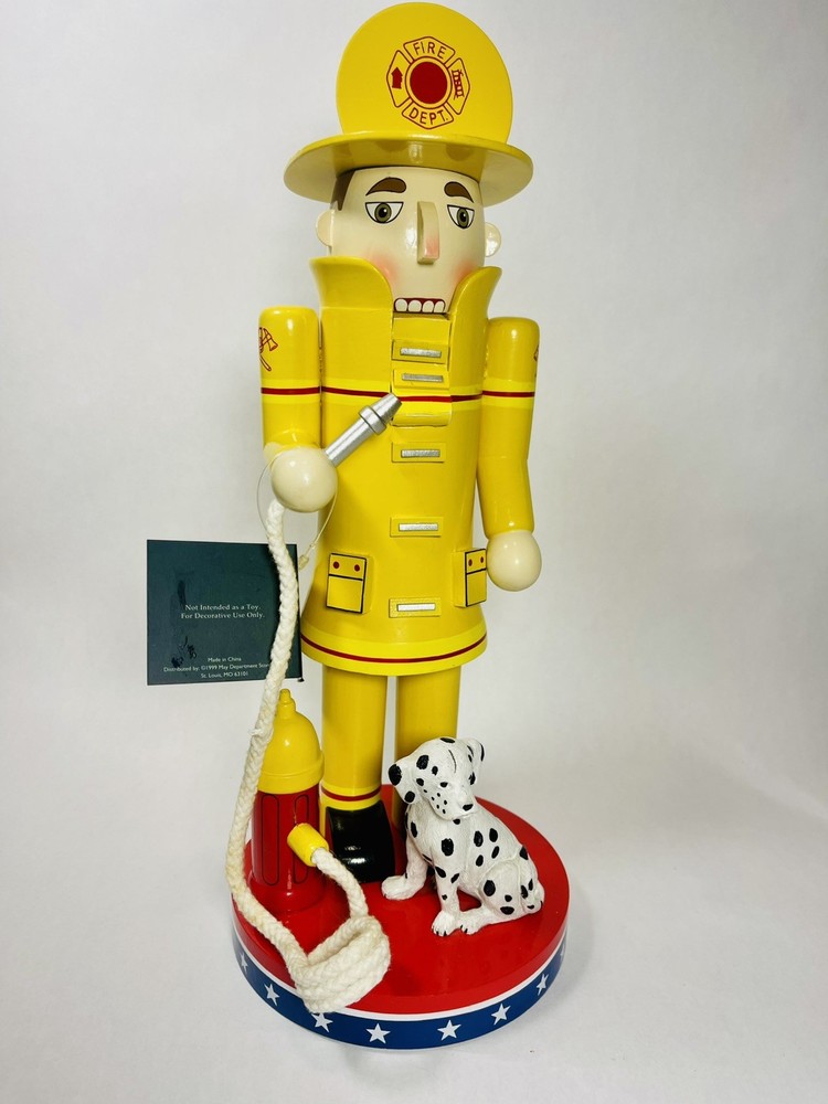 NUTCRACKER VILLAGE FIREMAN WITH DOG 2003