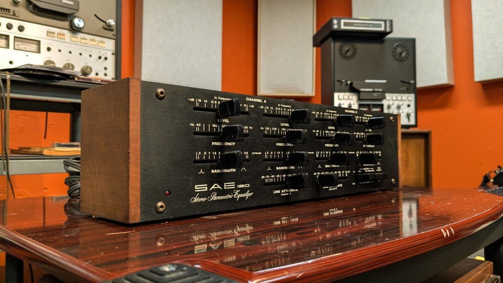 SAE 180 Stereo Parametric Equalizer Pro Serviced