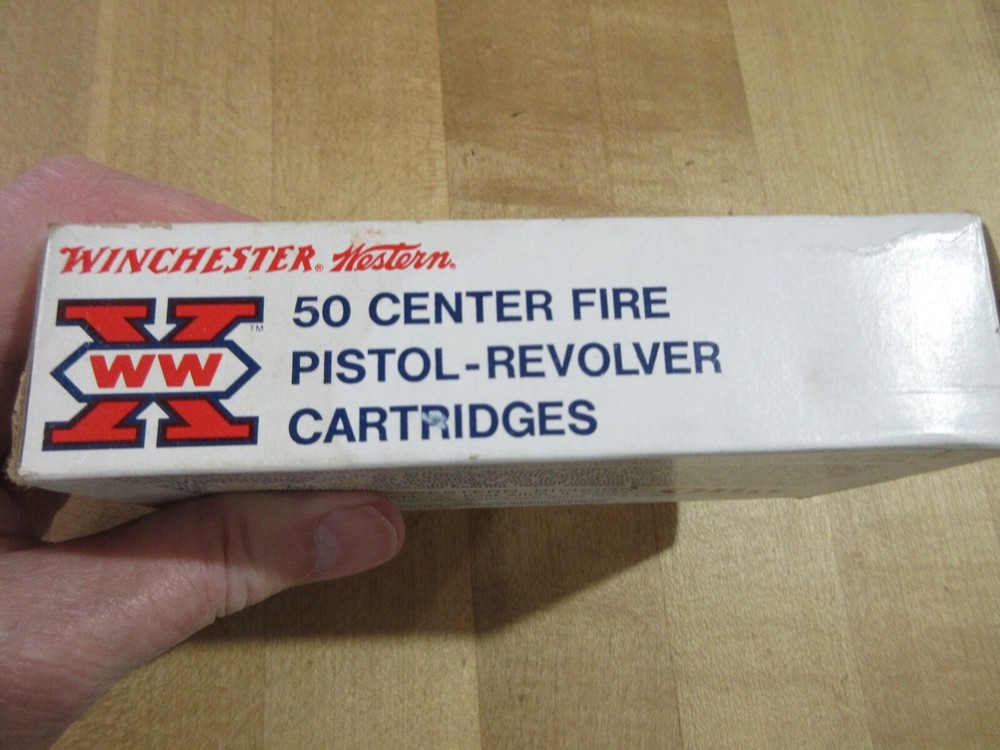 Empty Ammo Box Winchester Western 25 automatic with insert (w15) #47