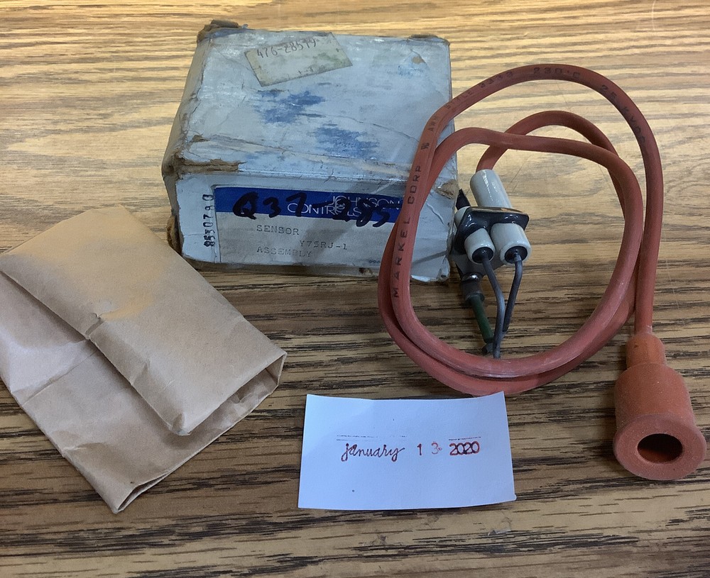 Used Johnson Control Y75RJ-1 Baso Flame Sensor Assembly #8