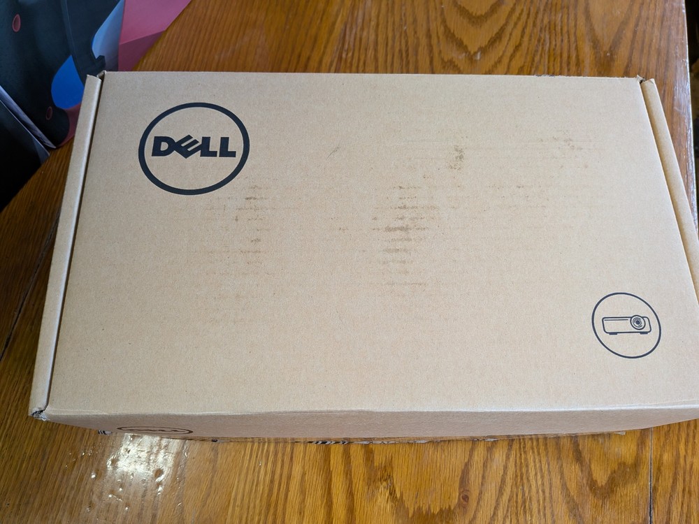 Dell M115HD LED Projector - DOES NOT INCLUDE TRIPOD - REFURBISHED