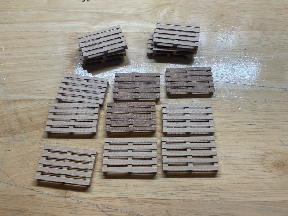 O Scale Pallets 20 Each, Ready To Use