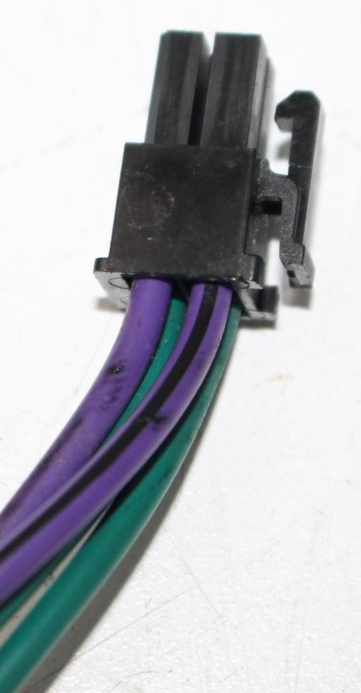 05 Harley Electra Glide CVO FLHTCSE2 RCA Plugs