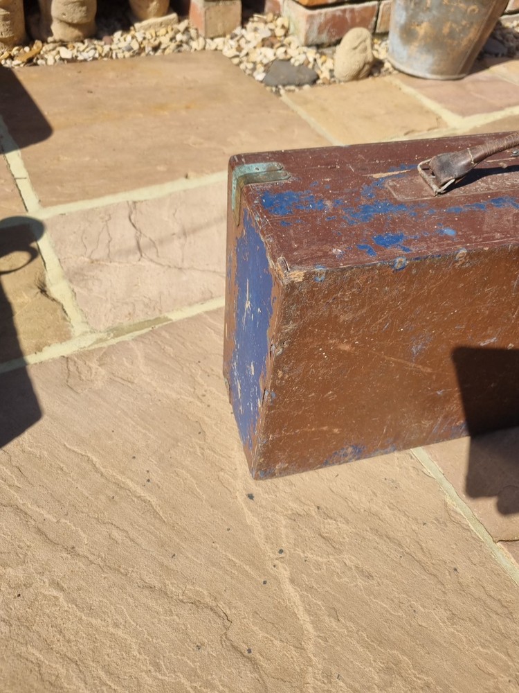 wooden carpenters box small