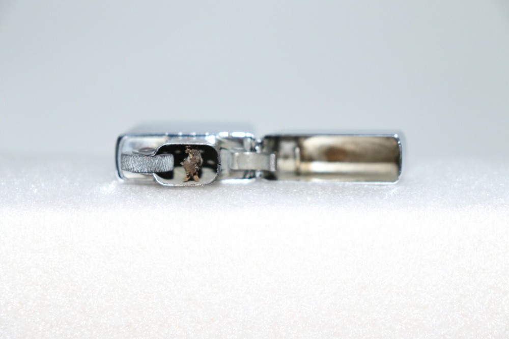 ZIPPO Slim High Polish Chrome Angle Lined Lighter