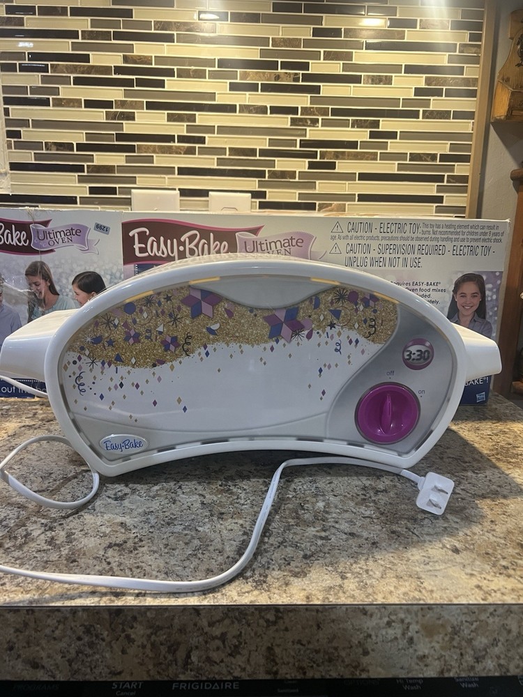 Easy Bake Oven-Ultimate Oven