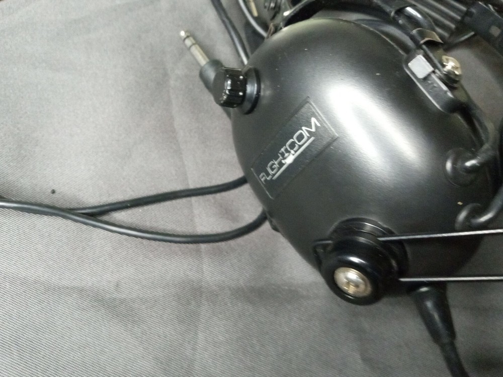 FLIGHTCOM GA Pilot's Communication Headset ▪ Sonetics A-7A.1 Mic