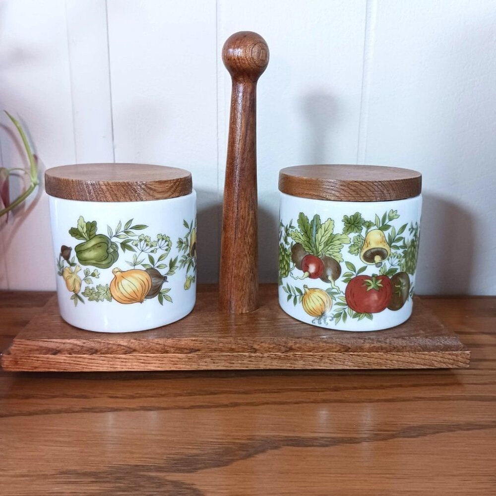 MCM Condiment Tray with 2 Lidded Containers