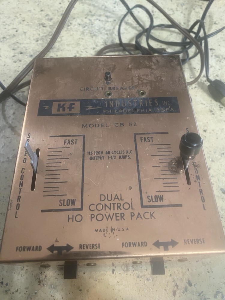 KF  Industries Dual Control HO Power Pack Mod CB 52 Untested Transformer Train