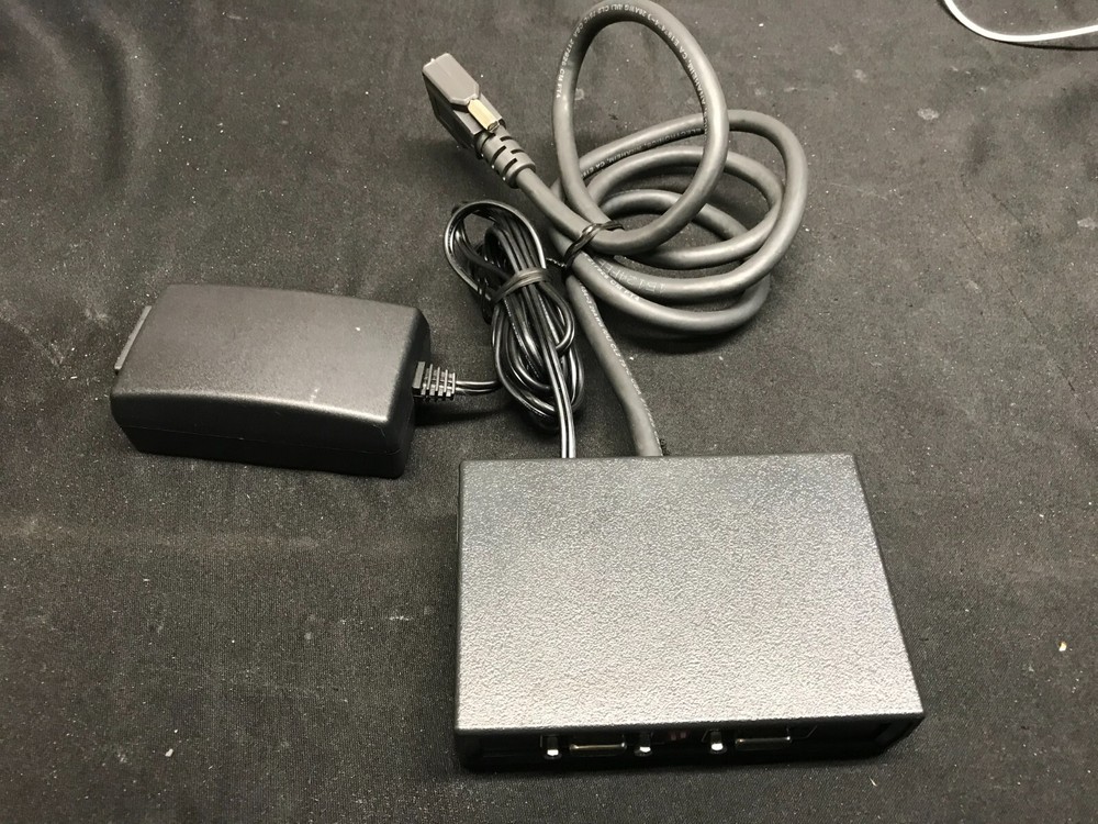 Extron P/2 DA2 Plus Two Output VGA Distribution Amplifier with Power Cord