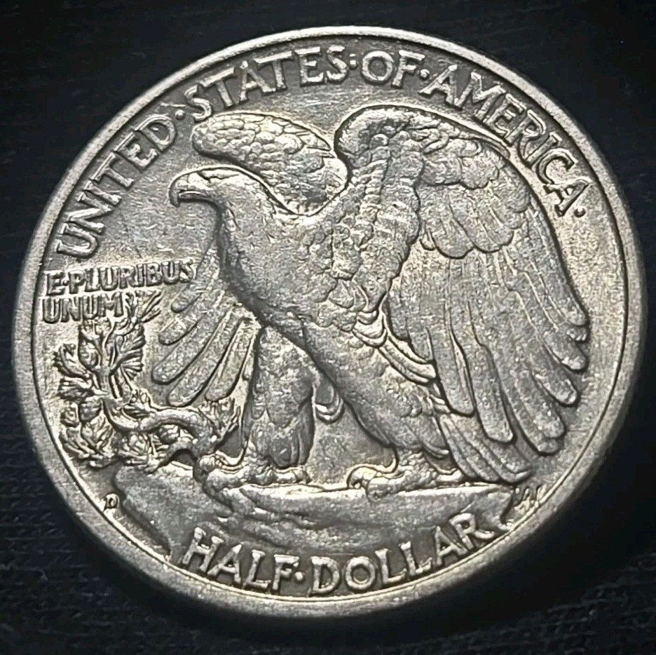 1937 D WALKING LIBERTY HALF DOLLAR AU+ (#2)