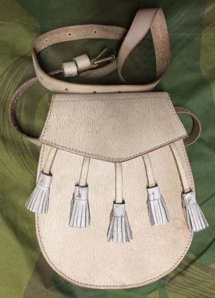 CANADIAN WWI LEATHER SPORRAN