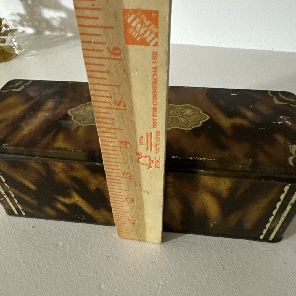 CWS Biscuits Tortoiseshell Biscuit Tin c.1928
