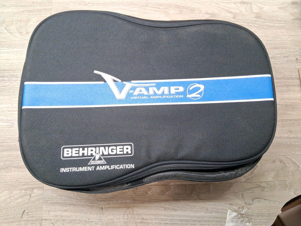 Behringer V-AMP 2 Virtual Guitar Amplifier Effects Processor w/ Footswitch & Bag