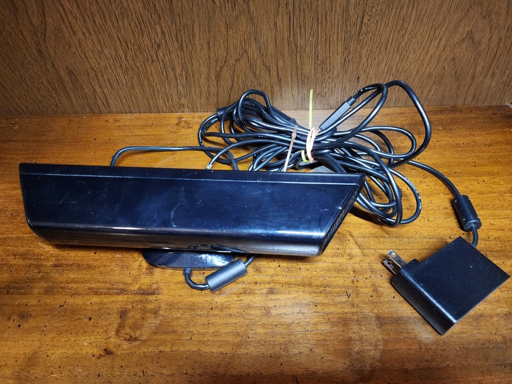 Microsoft Xbox 360 Pro Kinect with all cords 1414 model, tested and working